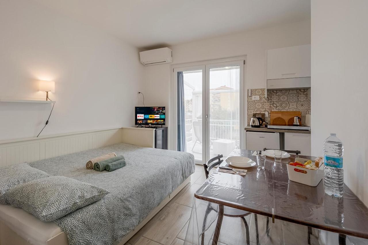 Il Gattino Di Porto - Apt 6 - Monolocale Terrazzo Piscina Імперія Екстер'єр фото