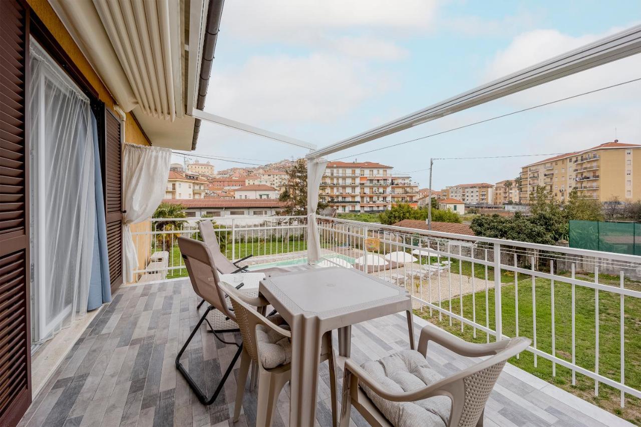 Апартаменти Il Gattino Di Porto - Apt 6 - Monolocale Terrazzo Piscina Імперія Екстер'єр фото